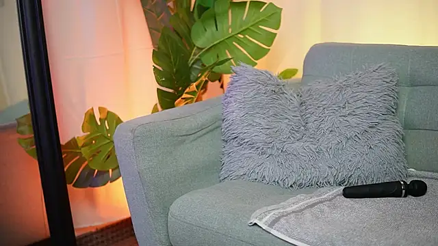 KayleeSmoke online show from December 21, 2025, 9:11 pm