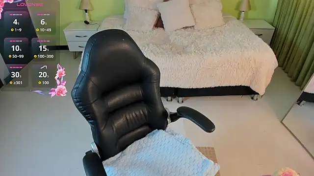 Snapshot of Celeste_Rous__ chatting on February 14, 2026, 12:24 pm Celeste Rous online show from February 14, 2026, 12:24 pm