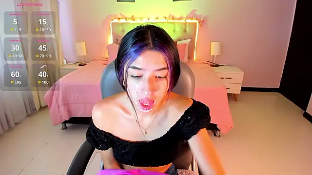 Snapshot of Celeste_Rous__ chatting on March 18, 2026, 12:41 pm Celeste Rous online show from March 18, 2026, 12:41 pm