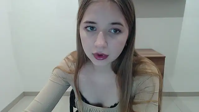 SweetBellaa  online show from February 4, 2026, 1:28 pm