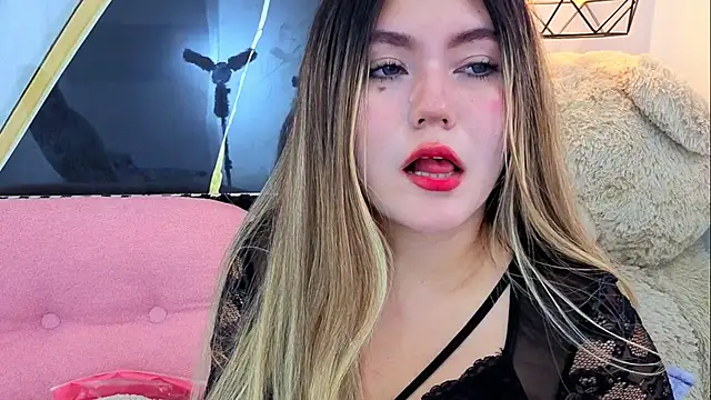 Snapshot of VioletaSweett1 chatting on July 26, 2026, 4:25 pm VioletaSweett1 online show from July 26, 2026, 4:25 pm
