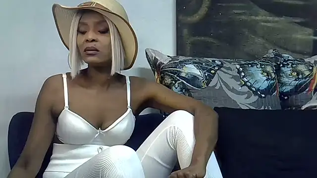 Snapshot of DivineEbonyGrace chatting on June 3, 2026, 8:58 pm DivineEbonyGrace online show from June 3, 2026, 8:58 pm
