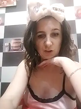 Koshova 1316 online show from December 18, 2025, 8:48 pm