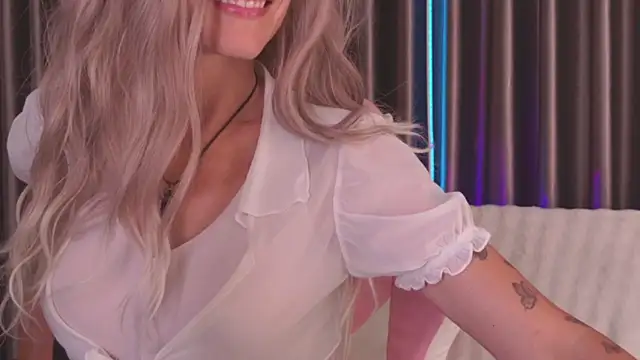 betty xoxoo online show from April 26, 2026, 1:53 pm