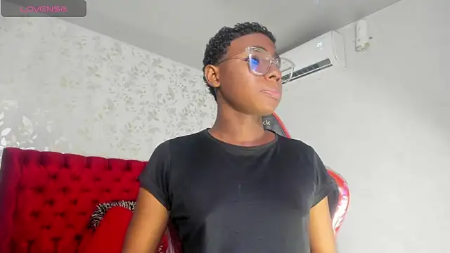 teylor lovee online show from February 11, 2026, 8:36 pm