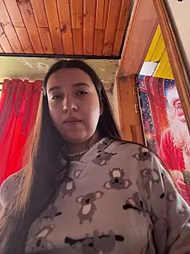 Snapshot of Alix_Rousses21 chatting on January 7, 2026, 5:37 pm Alix Rousses21 online show from January 7, 2026, 5:37 pm