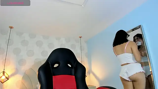 VENUSGREYS1 online show from May 7, 2026, 1:27 pm