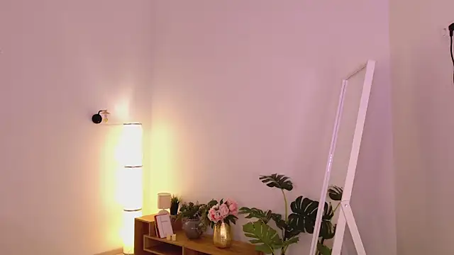 tinapie online show from June 5, 2026, 1:39 pm