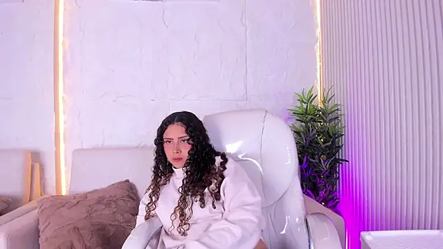 MarelynSummer online show from August 5, 2026, 11:35 am