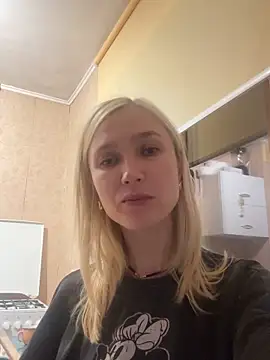 KisJeni online show from December 20, 2025, 10:06 pm