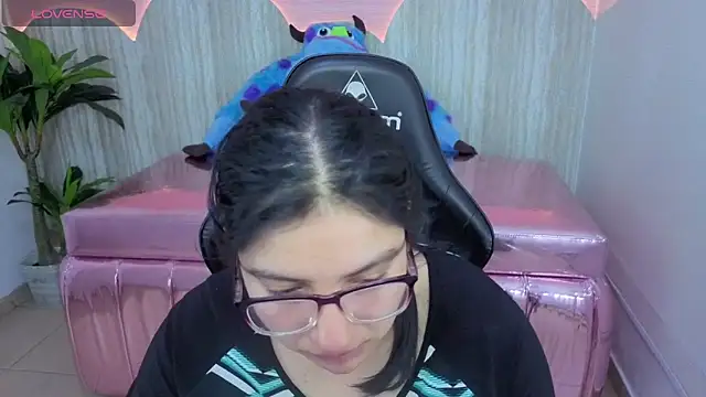 eva smit t online show from March 12, 2026, 2:29 am