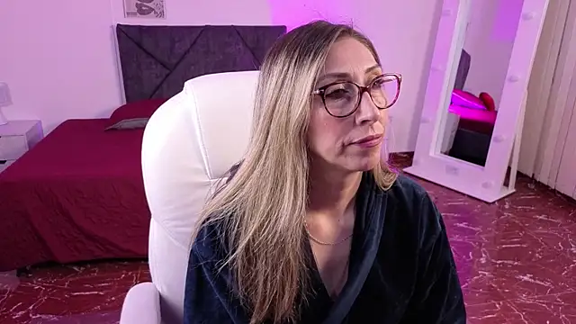 Scarlett 079 online show from April 24, 2026, 11:45 am