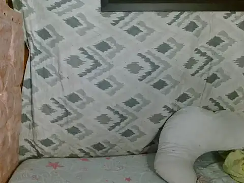 Snapshot of caro_lil chatting on February 16, 2026, 9:55 pm caro lil online show from February 16, 2026, 9:55 pm