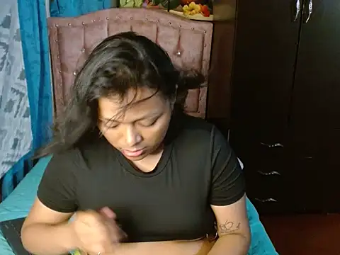 Snapshot of caro_lil chatting on February 25, 2026, 3:16 am caro lil online show from February 25, 2026, 3:16 am