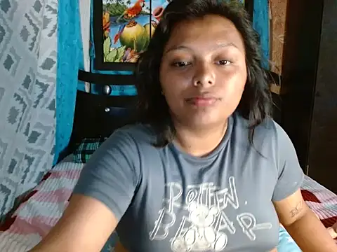 Snapshot of caro_lil chatting on February 26, 2026, 11:26 pm caro lil online show from February 26, 2026, 11:26 pm