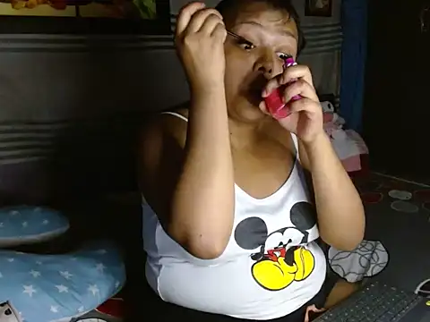 Snapshot of caro_lil chatting on March 10, 2026, 3:00 am caro lil online show from March 10, 2026, 3:00 am