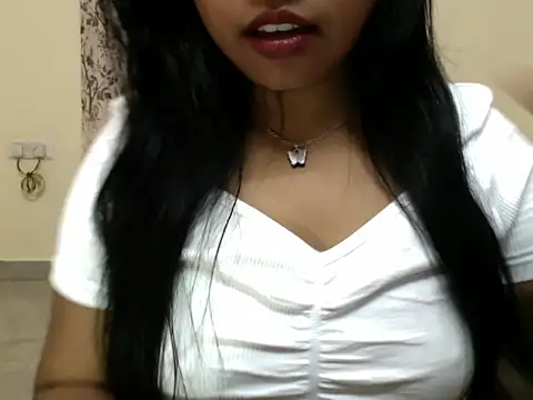 Bad girl kayraa  online show from December 17, 2025, 8:26 pm