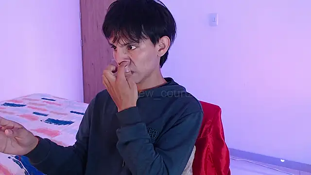andrew courtzz online show from April 27, 2026, 7:23 pm