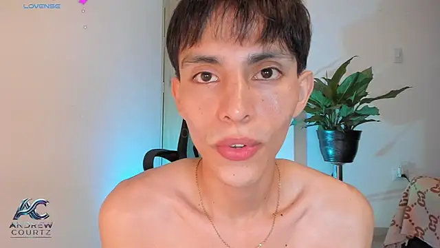 andrew courtzz online show from June 14, 2026, 2:24 am