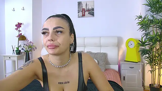 NikkyStyle online show from January 18, 2026, 6:17 am