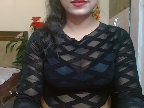 Snapshot of Lola_Bebe chatting on March 7, 2026, 4:53 am Lola Bebe online show from March 7, 2026, 4:53 am