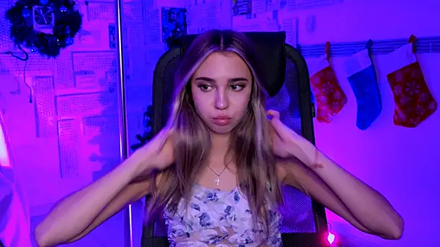 Snapshot of KimPorins chatting on January 19, 2026, 4:33 pm KimPorins online show from January 19, 2026, 4:33 pm