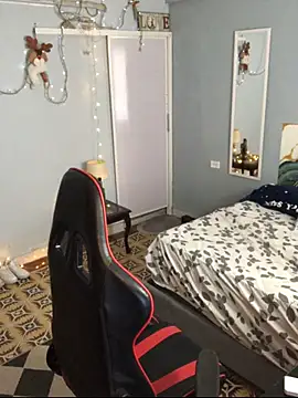 paul crewe online show from December 5, 2025, 6:04 pm