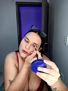 Snapshot of Valeriaa_21 chatting on May 29, 2026, 1:03 am Valeriaa 21 online show from May 29, 2026, 1:03 am