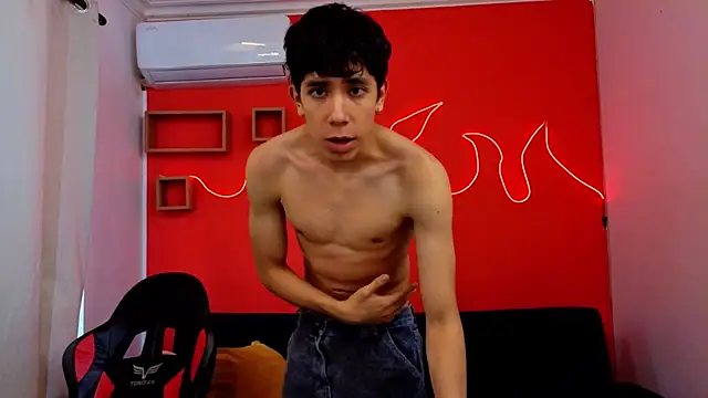 Neo Twink online show from April 23, 2026, 7:05 pm