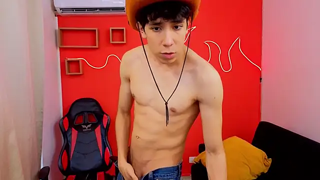 Neo Twink online show from May 5, 2026, 7:22 pm
