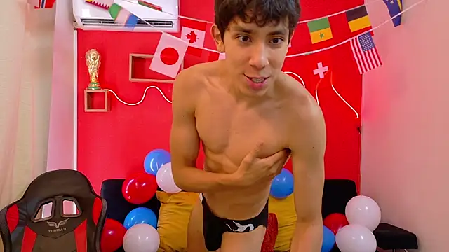 Neo Twink online show from July 5, 2026, 4:36 pm