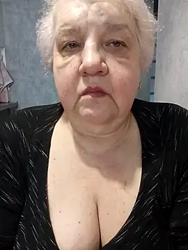 Snapshot of HapinessLovee chatting on February 10, 2026, 9:35 am HapinessLovee online show from February 10, 2026, 9:35 am