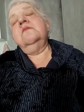 Snapshot of HapinessLovee chatting on March 1, 2026, 8:38 am HapinessLovee online show from March 1, 2026, 8:38 am