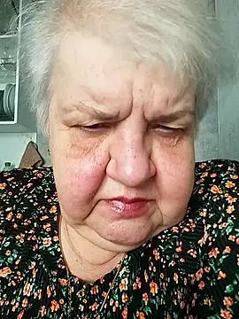 HapinessLovee online show from April 28, 2026, 7:46 am