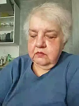 HapinessLovee online show from May 5, 2026, 7:27 am