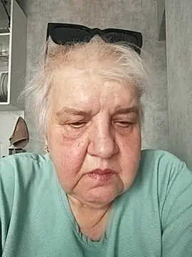 HapinessLovee online show from June 16, 2026, 12:19 pm