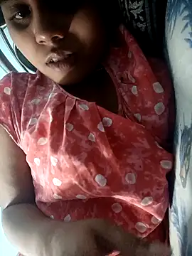 Snapshot of Miss__alone009 chatting on February 4, 2026, 7:20 pm Miss alone009 online show from February 4, 2026, 7:20 pm