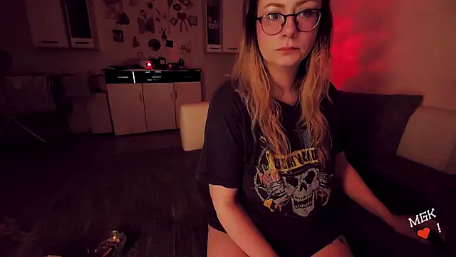 mindfvkc online show from May 8, 2026, 1:00 am