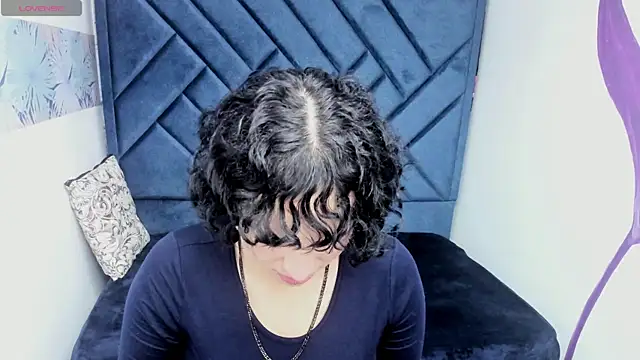 Kiara Fox   online show from January 9, 2026, 8:10 pm