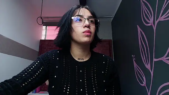 Kiara Fox   online show from April 27, 2026, 8:51 pm