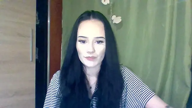 NinaTease online show from February 4, 2026, 9:20 pm