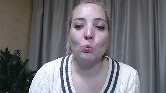 sweetpussy online show from May 10, 2026, 2:44 pm