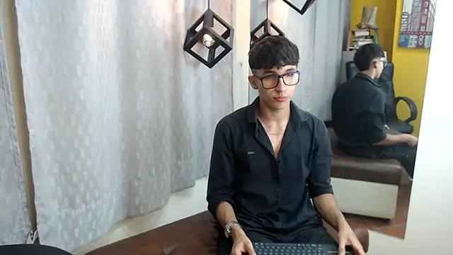 jeremy job online show from May 2, 2026, 4:34 pm