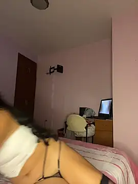  Laurentt  online show from February 14, 2026, 2:52 am