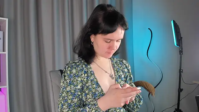 TracyLilith online show from December 21, 2025, 1:18 pm