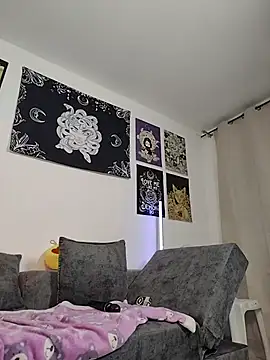 little  ammy online show from June 7, 2026, 1:21 am