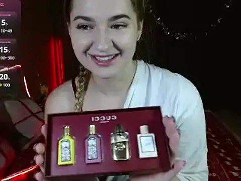 Bella  Blush online show from December 20, 2025, 10:39 pm