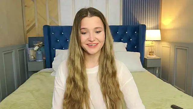 Lina Sinerz online show from February 9, 2026, 8:35 pm