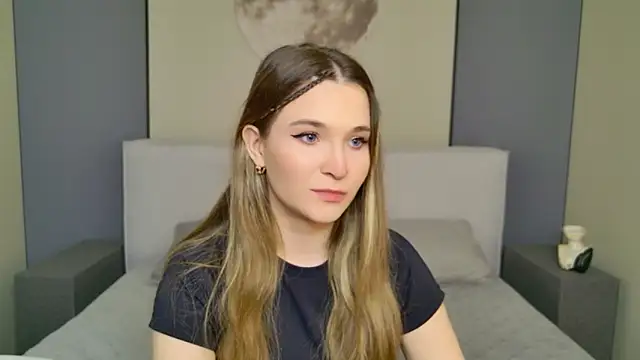 Lina Sinerz online show from April 2, 2026, 9:01 pm