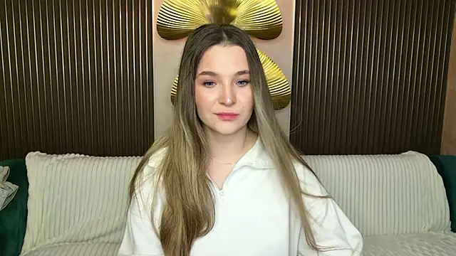 Lina Sinerz online show from May 3, 2026, 8:26 pm